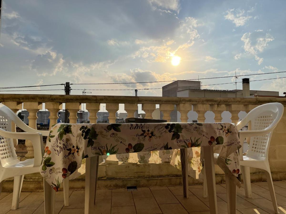 Casa Di Rosaria - Due Appartamenti Nel Centro Storico Con Giardino Sul Terrazzo Depressa ภายนอก รูปภาพ